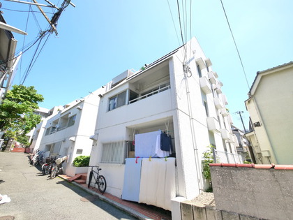 マック新宿コート